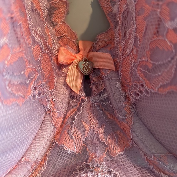 Light Pink and Purple Victoria’s Secret Lace Bra, Size 36DDD - Picture 3 of 11